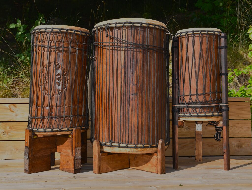 Komplett dundun set i balafonträd.
Kraftullt och balanserat ljud

Pris 5800 kronor